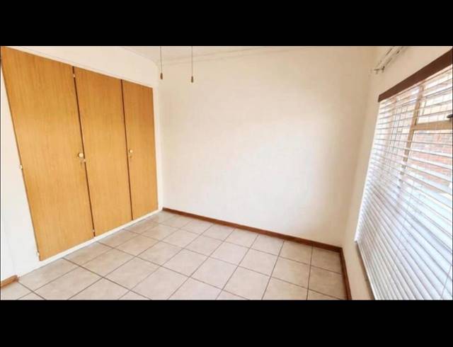 2 BEDROOM TOWNHOUSE FOR SALE IN RUSTENBURG CENTRAL